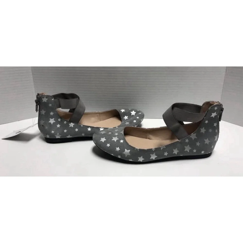 Cat & Jack Grey Dress Shoes With Stars Size 4 Girls